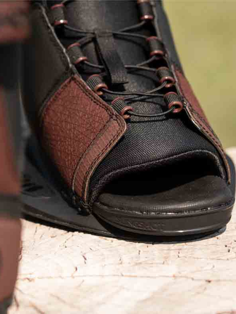 WIRE BOOTS V1